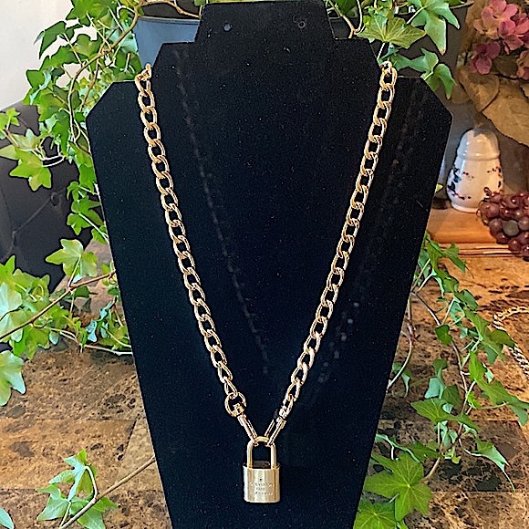 Authentic Louis Vuitton Lock 310, No Key, with 16” Unbranded Chain-#17 - Picture 3 of 5